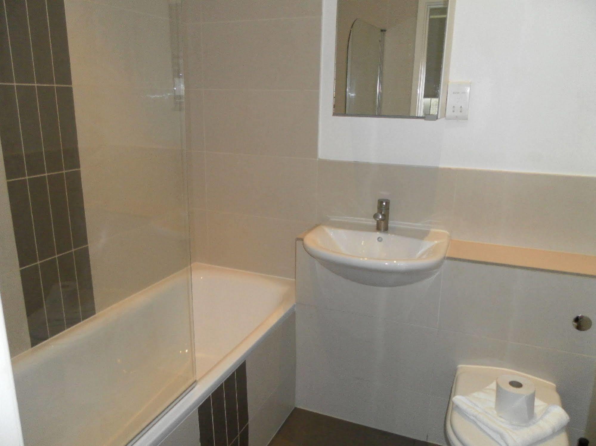 แอคเซส ออสตัน Apartment ลอนดอน ภายนอก รูปภาพ